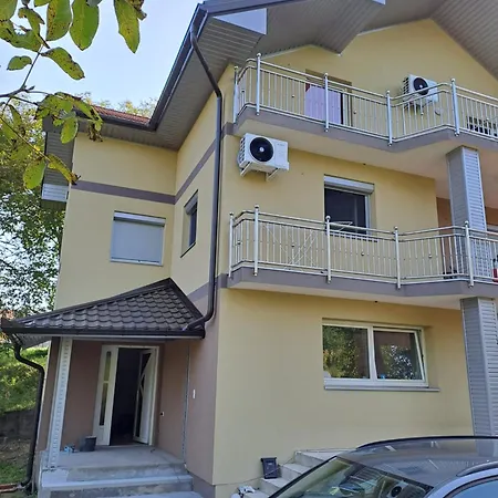 Edo Skala Apartment Bihac